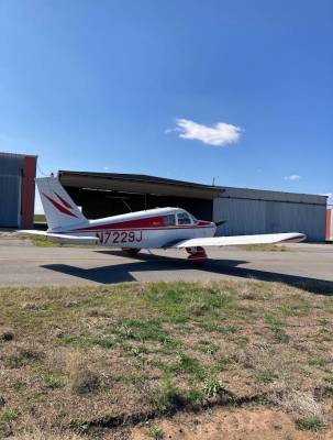 Piper PA-28R-180 Cherokee Arrow Airplane Model with a Detailed Interior Piper PA-28R-180 Cherokee Arrow Airplane Model with a Detailed Interior